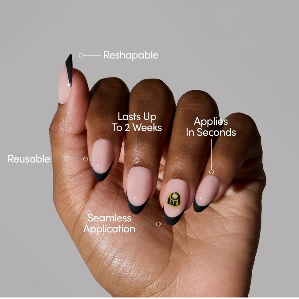 Glamnetic x Fanatics Press On Nails Milwaukee Brewers Short Almond MLB Navy Tips - Picture 3 of 7